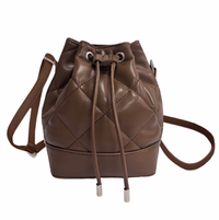 Sac seau matelassé marron Women's