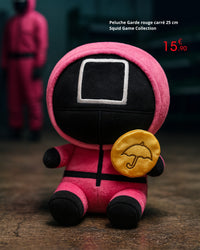 Peluche Garde rouge carré 25 cm Squid Game Collection
