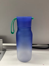 Bouteille en plastique dégradée bleue avec sangle 350 ml Gradient Séries