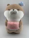 Peluche Loutre 35,5 cm debout avec son coussin Otter Series