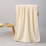 Serviette de bain beige en polaire Wavy Coral Series