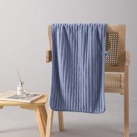 Serviette de toilette bleue marine en polaire Wavy Coral Series